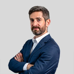 Author headshot of Patrick Broe