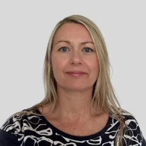 Author headshot of Sarah Ashley